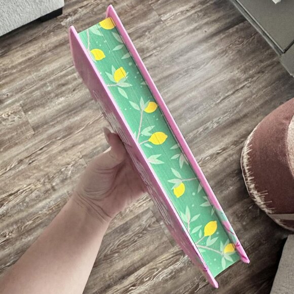 SIGNED The Seven Year Slip by Ashley Poston | Fairyloot Special Edition - Picture 3 of 5